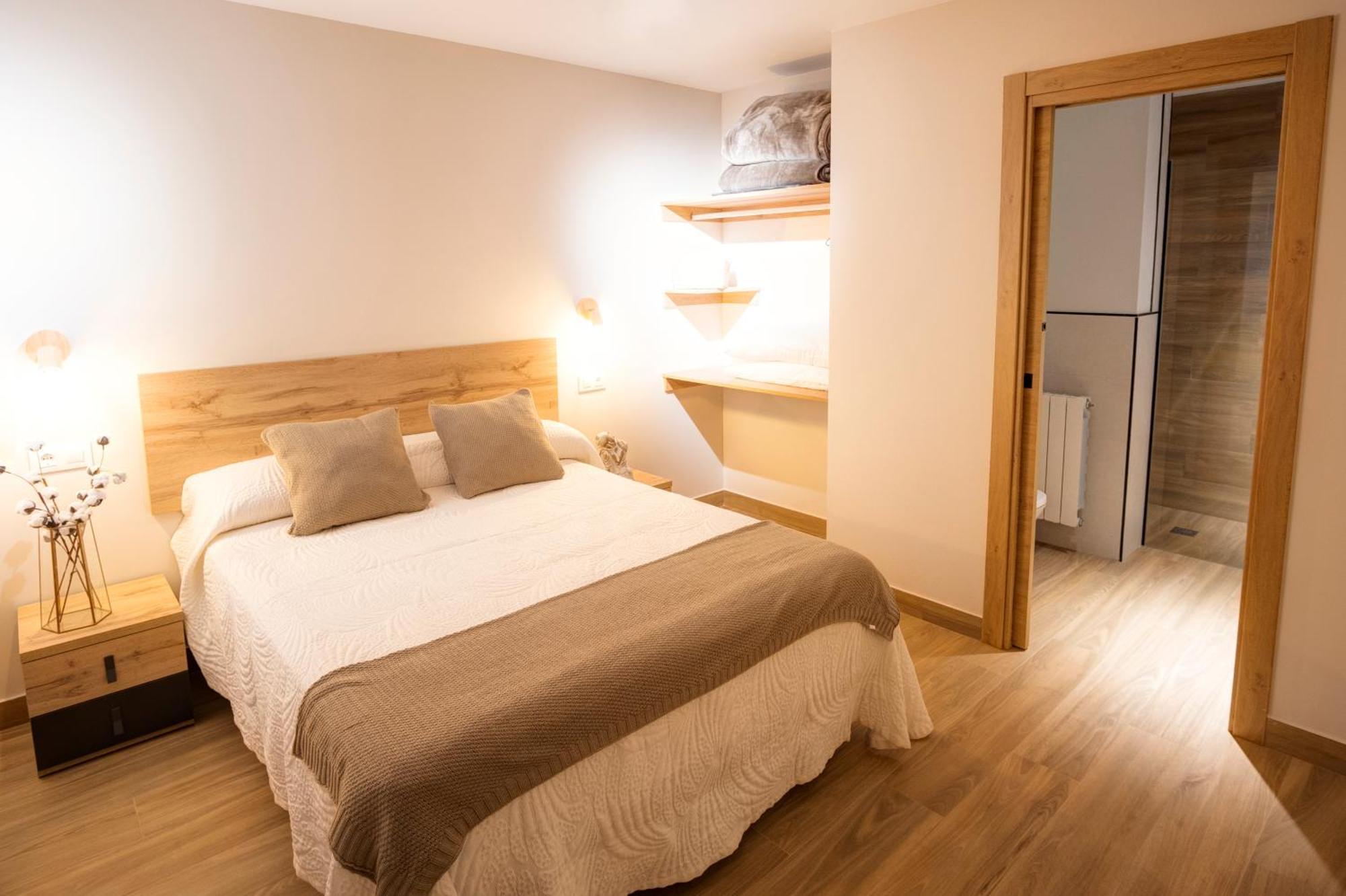 Apartamentos Alto Ubiro Льерганес Экстерьер фото