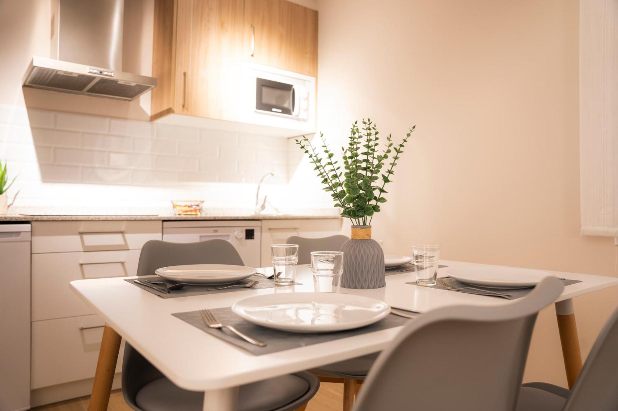 Apartamentos Alto Ubiro Льерганес Экстерьер фото