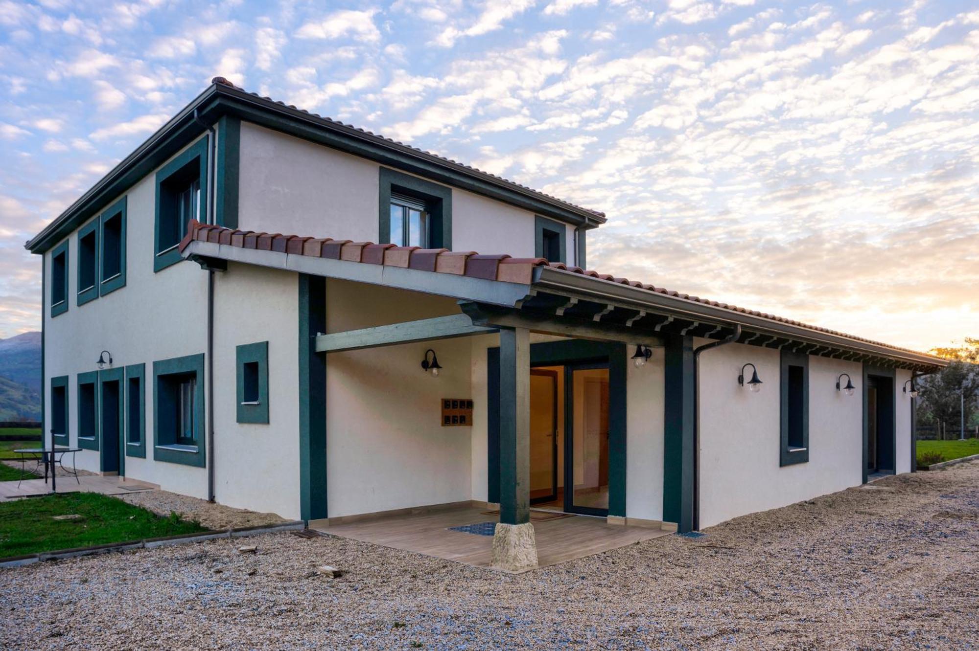 Apartamentos Alto Ubiro Льерганес Экстерьер фото
