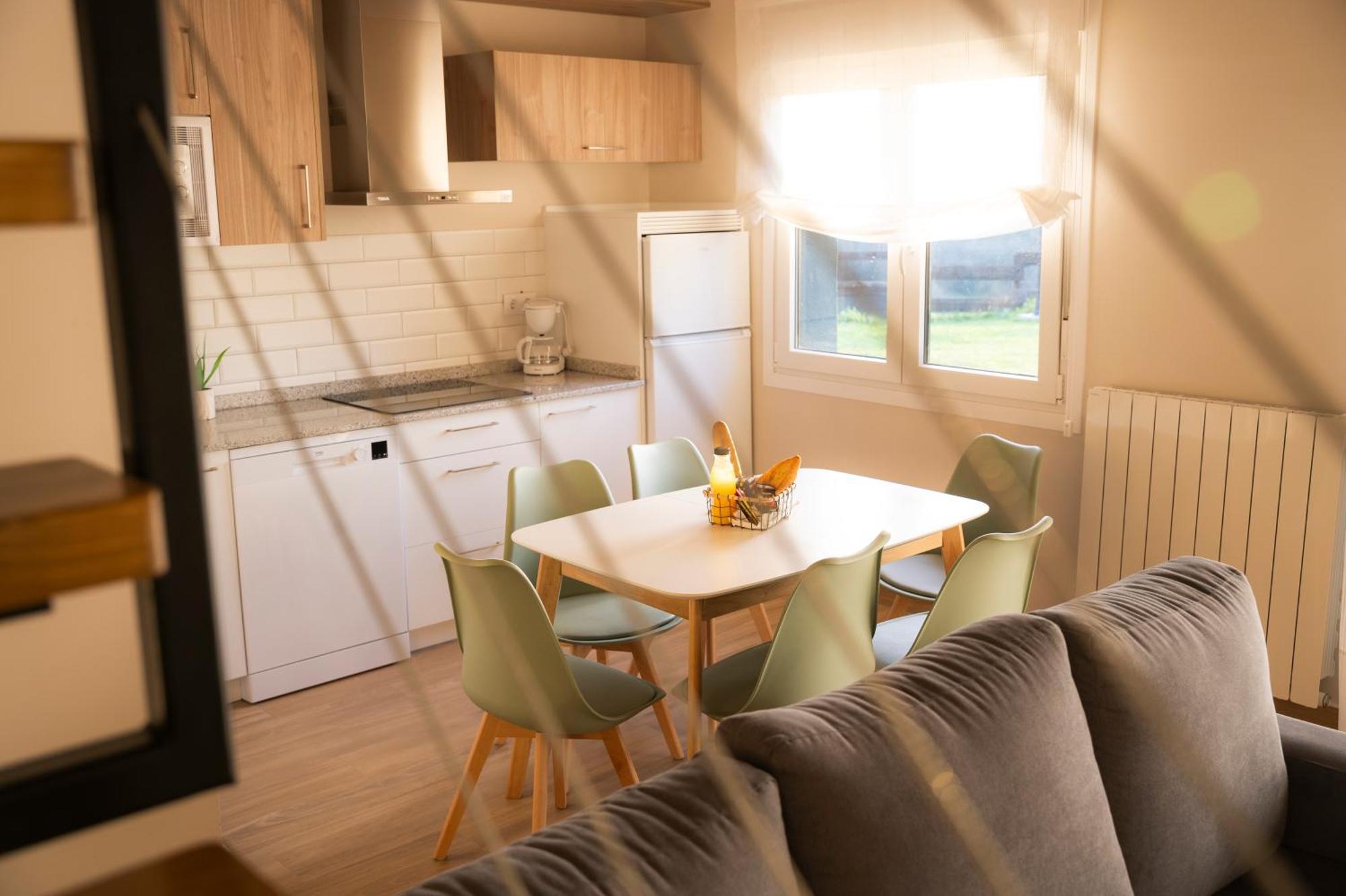 Apartamentos Alto Ubiro Льерганес Экстерьер фото