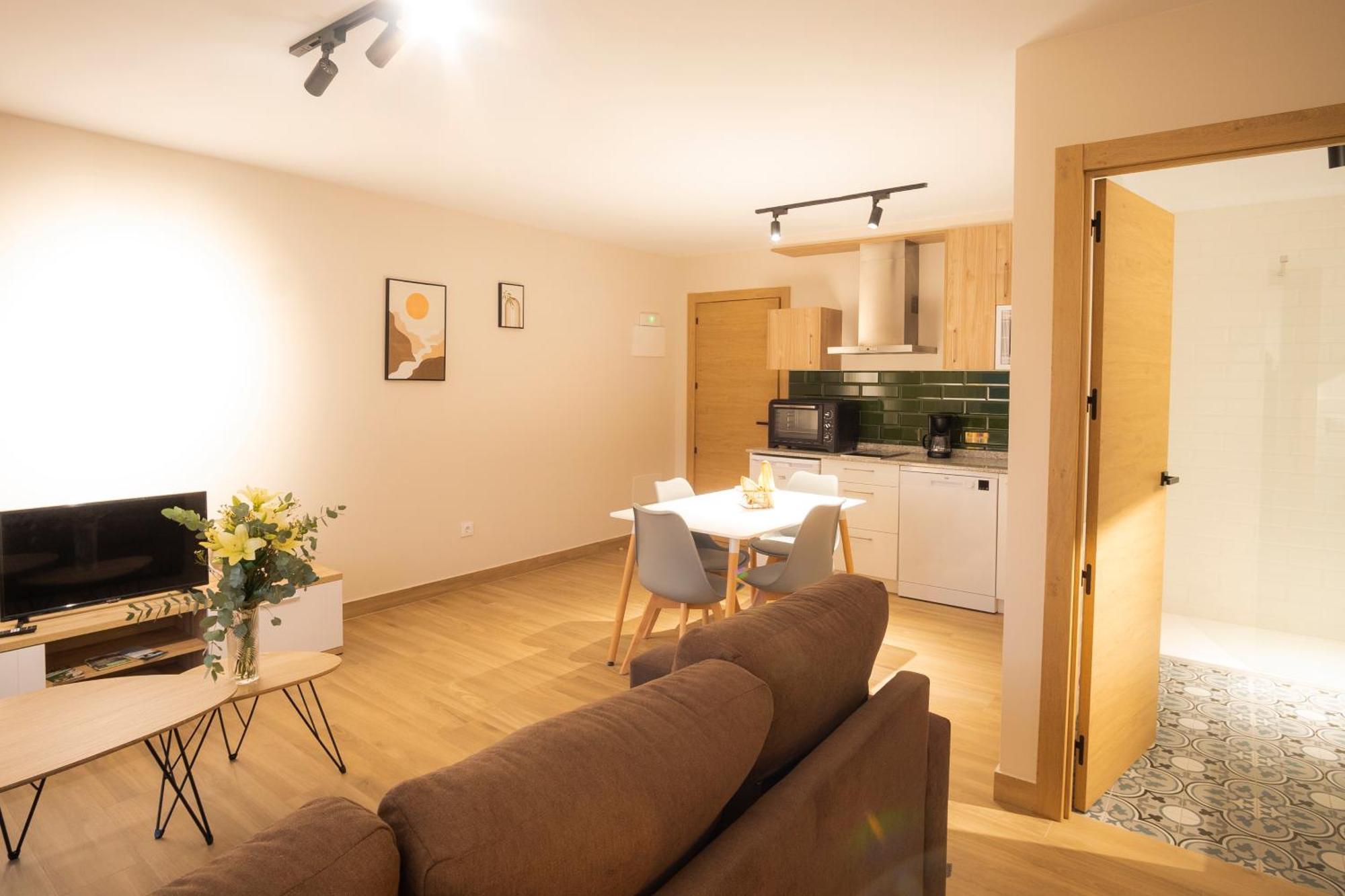 Apartamentos Alto Ubiro Льерганес Экстерьер фото