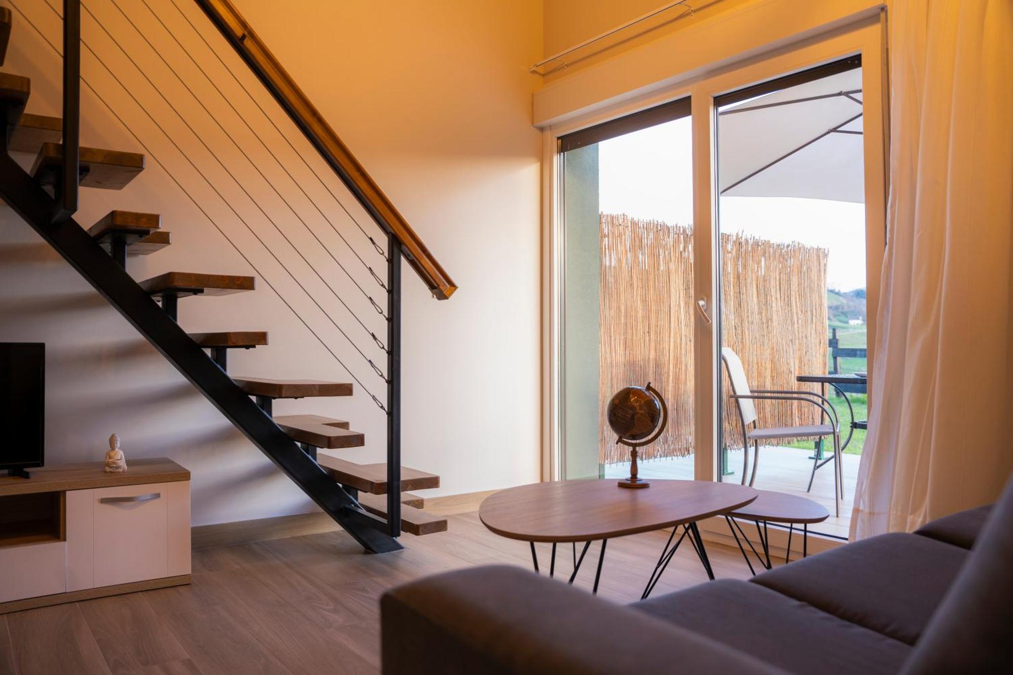 Apartamentos Alto Ubiro Льерганес Экстерьер фото