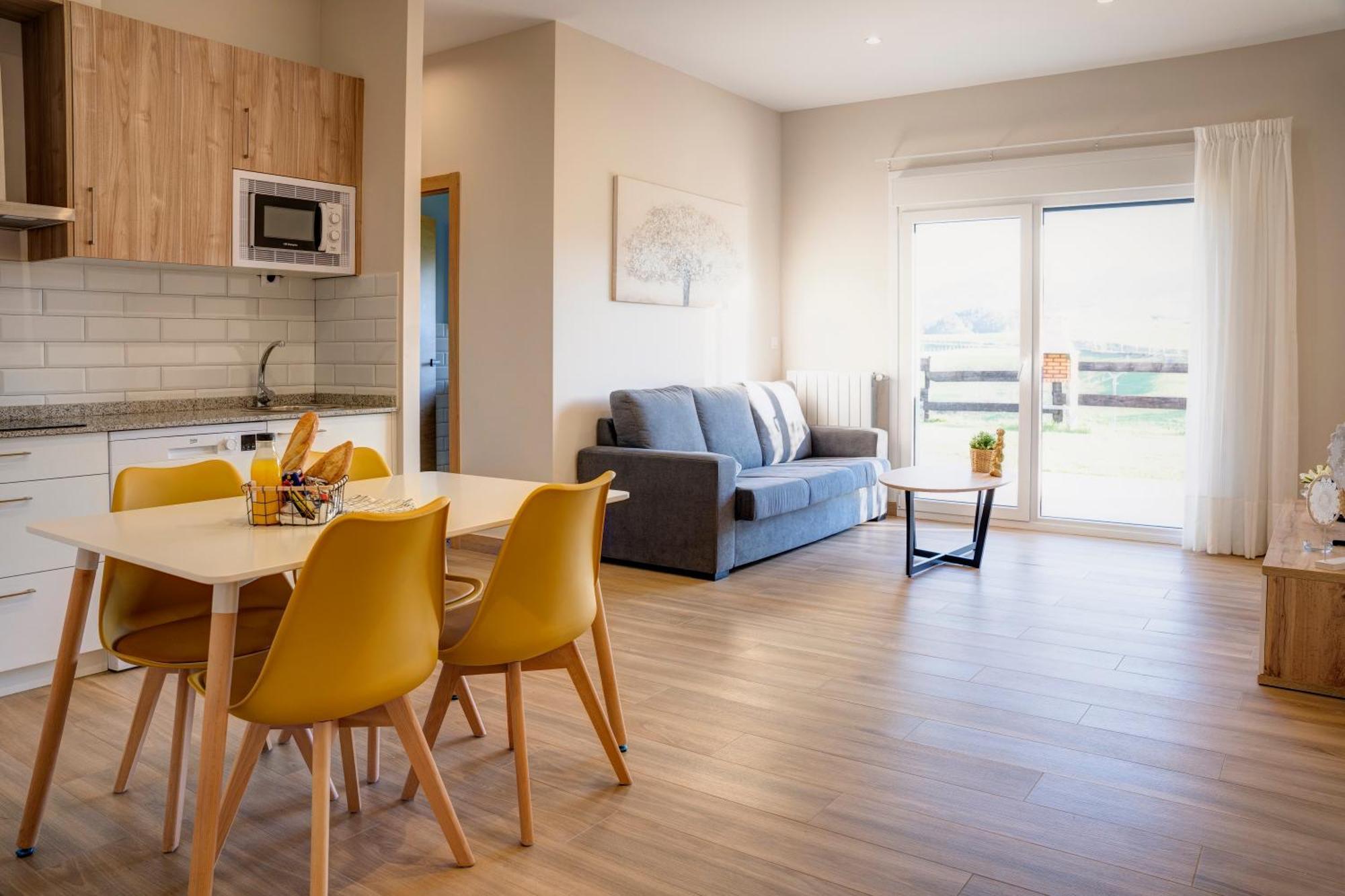 Apartamentos Alto Ubiro Льерганес Экстерьер фото