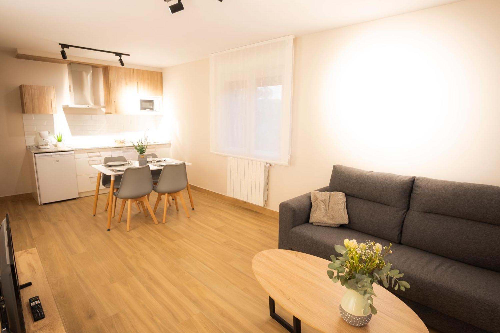 Apartamentos Alto Ubiro Льерганес Экстерьер фото